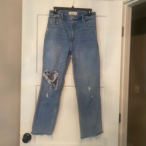 ABERCROMBIE & FITCH 90s Straight Ulta High Rise jeans Size 28/6